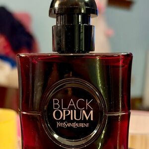 Yves Saint Laurent Black Opium Perfume